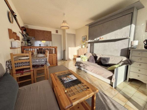 Studio ski-in/ski-out à Notre-Dame-de-Bellecombe, piscine, tennis, parking - 4 personnes - FR-1-595-3